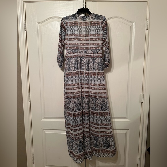 Forever 21 paisley print maxi - Picture 2 of 4